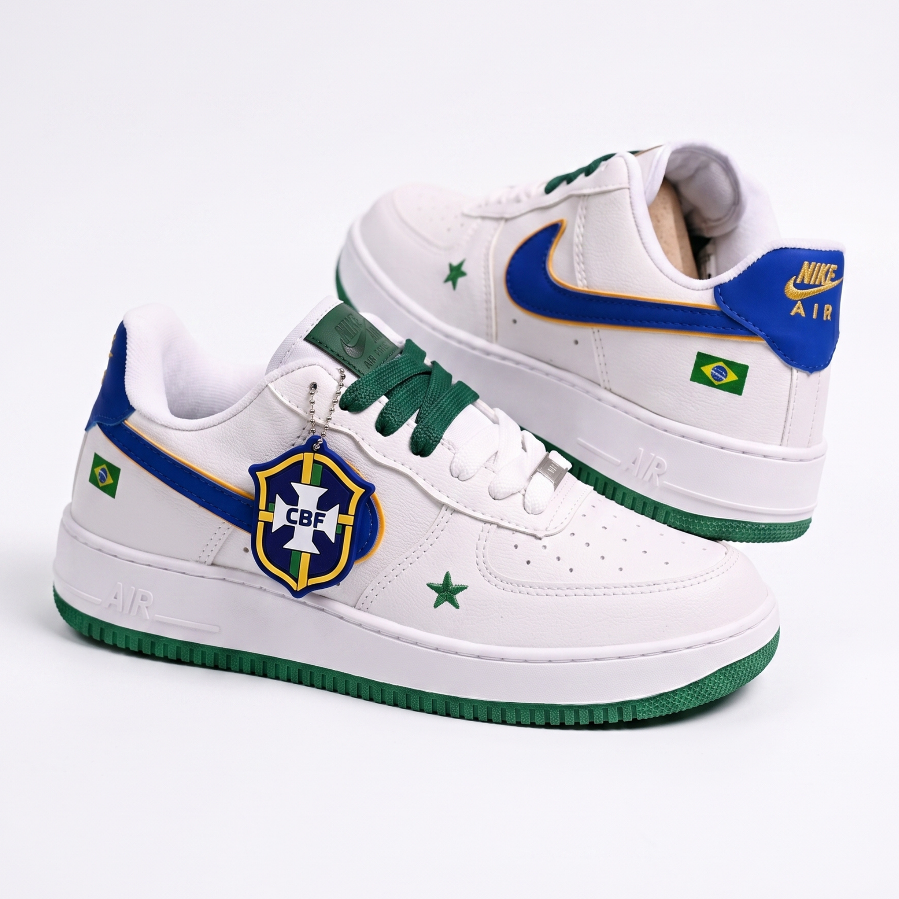 (PROMOÇÃO IMPERDÍVEL!🔥) Nike Air Force 1 Low - Edição Especial Seleção Brasileira + Havaianas Brasil